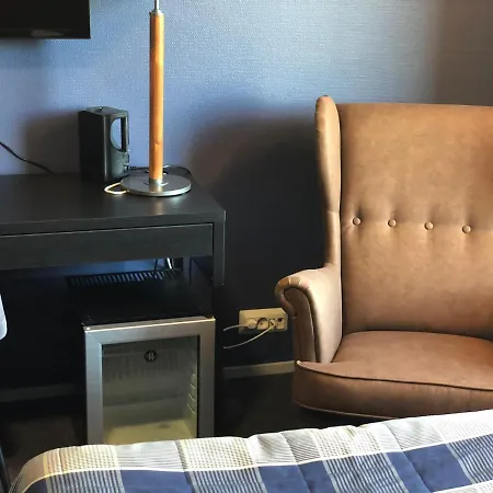 West Side Hotel 3*