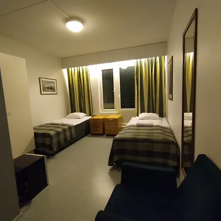 West Side Hotel *