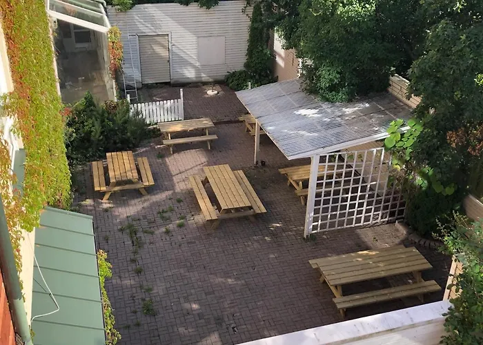 מלון West Side 3*