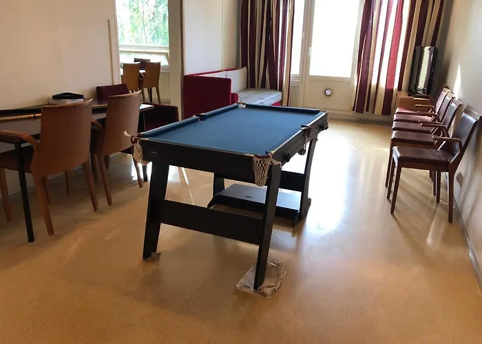 West Side מלון 3*