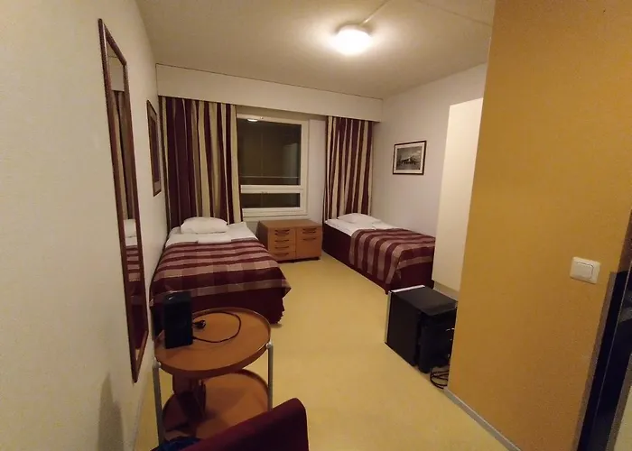 מלון West Side 3*